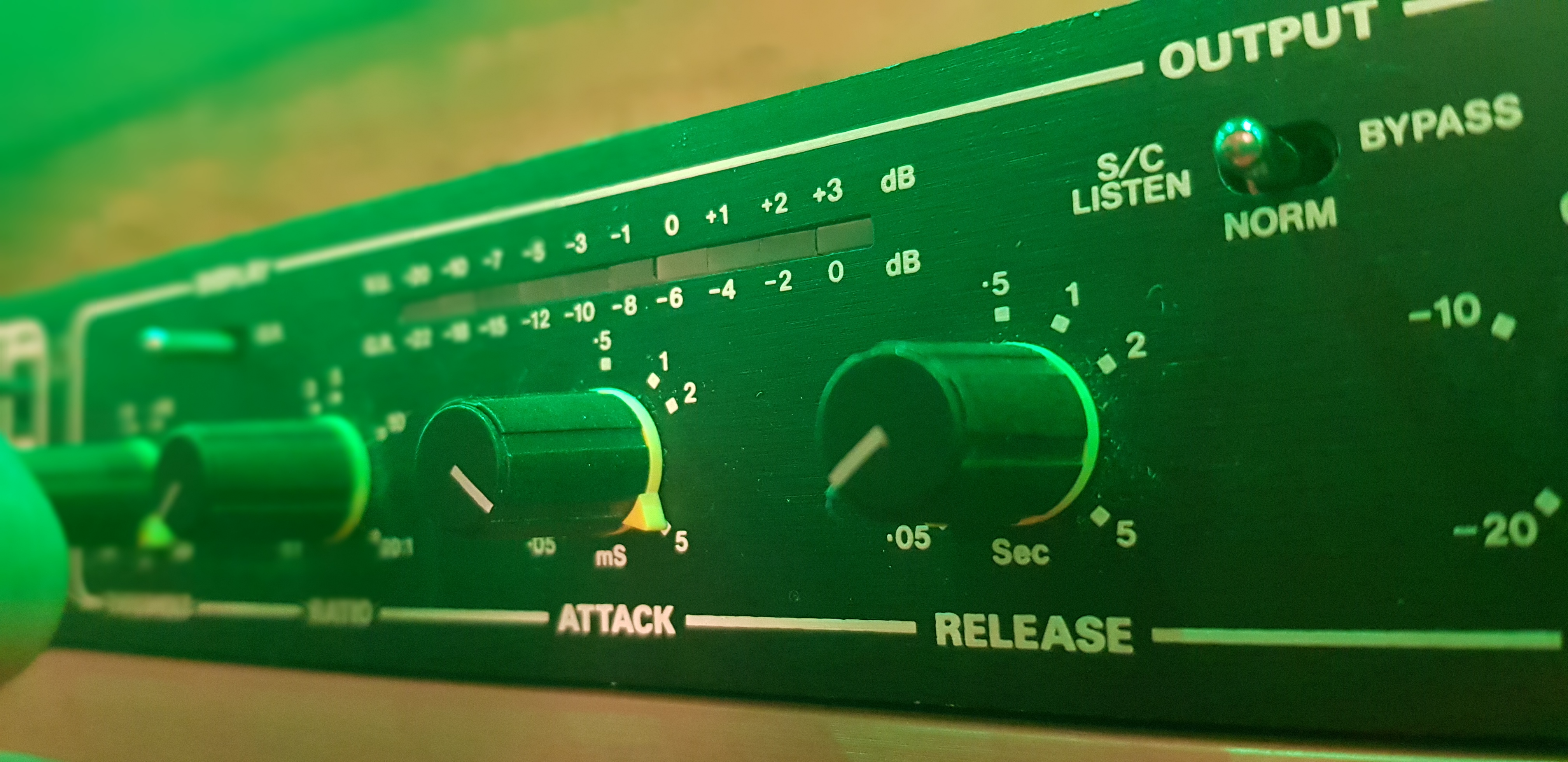 Outboard e processing in Geco Studio